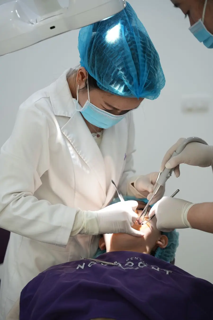 Cabut Gigi Bungsu — Saphire Dental & Beauty